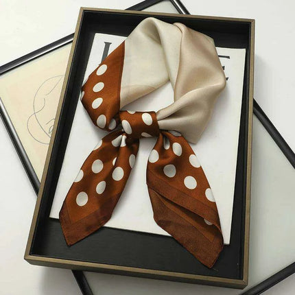 Chic Toddler Elegance: Luxurious 70x70cm Silk Scarf for Ages 6 Months to 4 Years - Très Elite