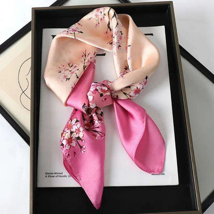 Chic Toddler Elegance: Luxurious 70x70cm Silk Scarf for Ages 6 Months to 4 Years - Très Elite