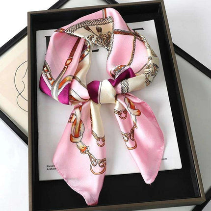 Chic Toddler Elegance: Luxurious 70x70cm Silk Scarf for Ages 6 Months to 4 Years - Très Elite
