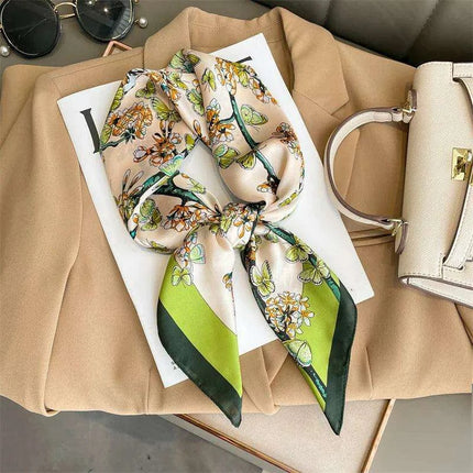 Chic Toddler Elegance: Luxurious 70x70cm Silk Scarf for Ages 6 Months to 4 Years - Très Elite