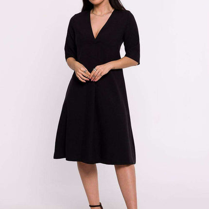 Chic Trapezoid Summer Dress with Back Zipper - Très Elite