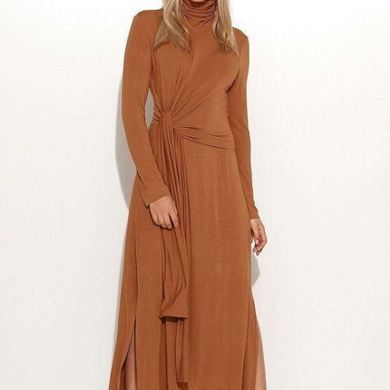 Chic Turtleneck Maxi Dress with Elegant Detailing - Très Elite