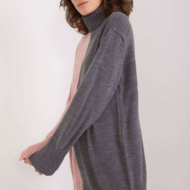 Chic Two-Tone Turtleneck Sweater for Effortless Elegance