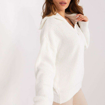 Chic Unbuttoned Turtleneck Sweater - Très Elite