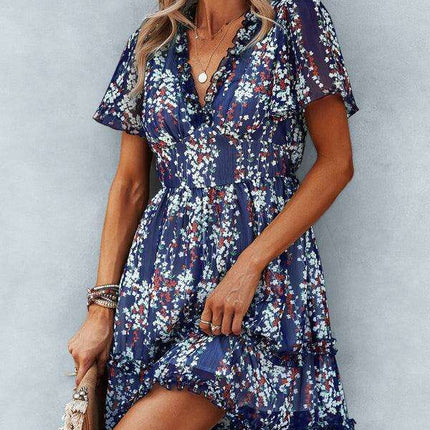 Chic V-Neck Dress: Your Go-To Essential for Spring and Summer Style - Très Elite