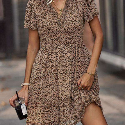 Chic V-Neck Dress: Your Go-To Essential for Spring and Summer Style - Très Elite