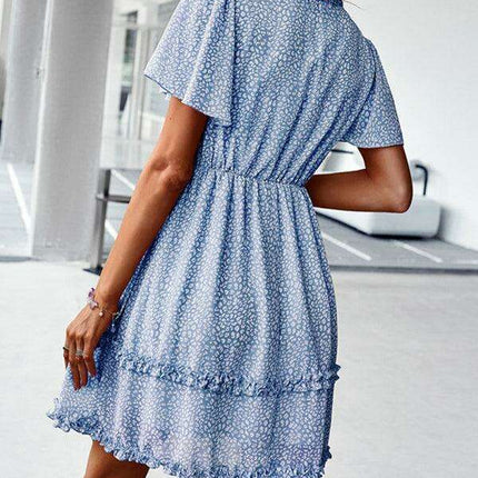 Chic V-Neck Dress: Your Go-To Essential for Spring and Summer Style - Très Elite