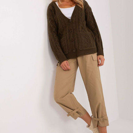 Chic V-Neck Knit Cardigan with Customizable Buttons - Très Elite
