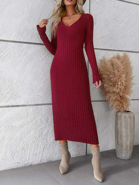 Chic V-Neck Knit Dress for Effortless Autumn-Winter Elegance