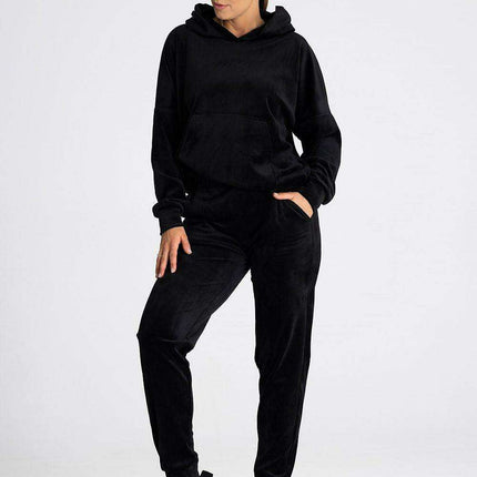 Chic Velour Hooded Sweatshirt with Practical Kangaroo Pocket - Très Elite