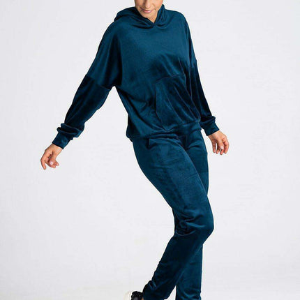 Chic Velour Hooded Sweatshirt with Practical Kangaroo Pocket - Très Elite