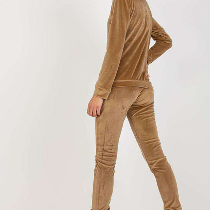 Chic Velour Lounge Set with Stylish Inscription - Très Elite