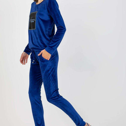 Chic Velour Lounge Set with Stylish Inscription - Très Elite