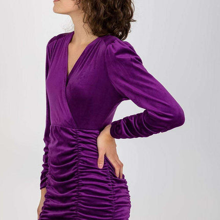 Chic Velvet Evening Gown From Paris For Elegant Evenings - Très Elite