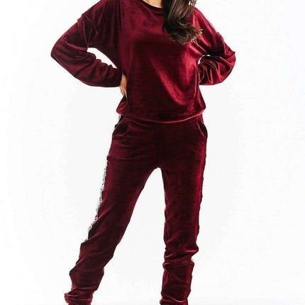 Chic Velvet Pleated Sweatshirt with Logo Detail - Très Elite