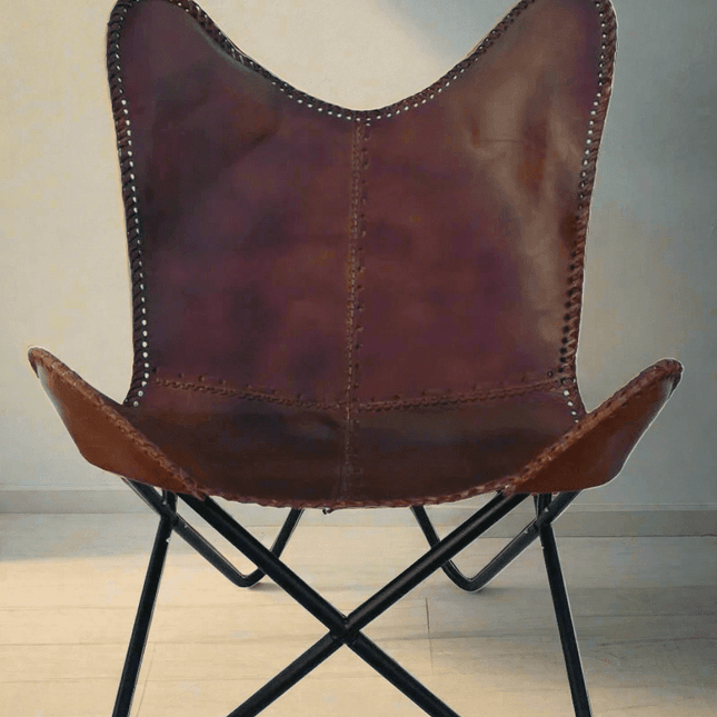 Chic Vintage Brown Leather Butterfly Lounge Chair: Stylish Sleeper for Home and Outdoor Comfort
