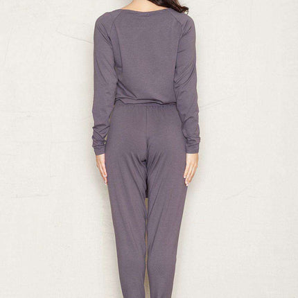 Chic Viscose Jumpsuit with Tailored Trousers and Contemporary Touches