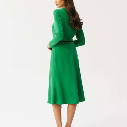 Chic Waist-Defined Midi Dress - Très Elite