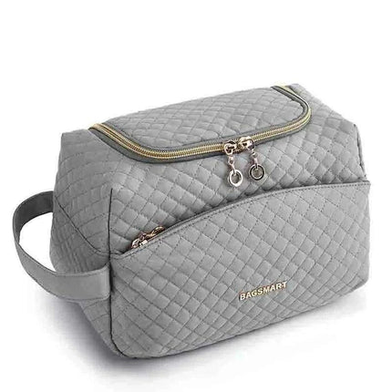Chic Waterproof Travel Cosmetic Organizer for Women - Spacious and Functional Essentials Bag - Très Elite