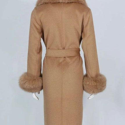 Chic Winter Elegance: Women's Fox Fur and Wool Overcoat with Luxurious Natural Collar