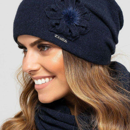 Chic Winter Floral Wool Cap for Ultimate Warmth - Très Elite