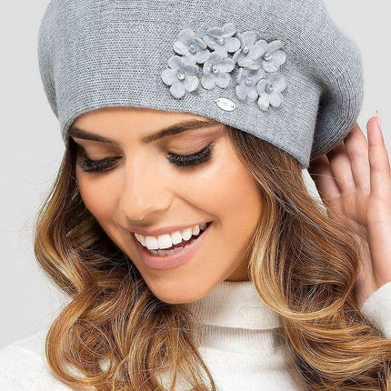 Chic Winter Wool Beret with Floral Accents - Très Elite