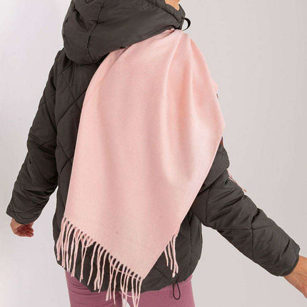 Chic Winter Wrap with Tassel Accents - Luxurious 100% Polyester, 196 cm Long - Très Elite