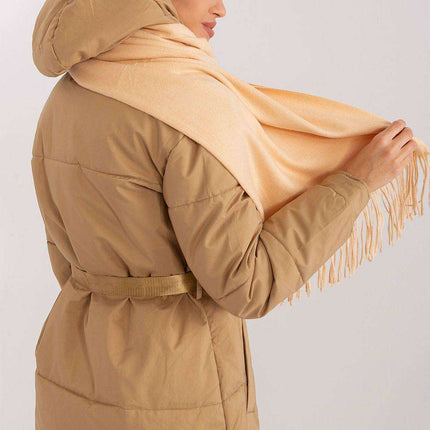 Chic Winter Wrap with Tassel Accents - Luxurious 100% Polyester, 196 cm Long - Très Elite