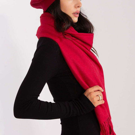 Chic Winter Wrap with Tassel Accents - Luxurious 100% Polyester, 196 cm Long - Très Elite