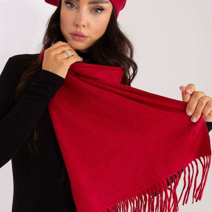 Chic Winter Wrap with Tassel Accents - Luxurious 100% Polyester, 196 cm Long - Très Elite