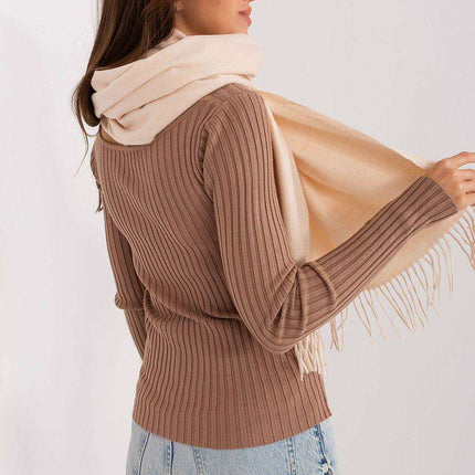 Chic Winter Wrap with Tassel Accents - Luxurious 100% Polyester, 196 cm Long - Très Elite