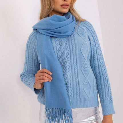 Chic Winter Wrap with Tassel Accents - Luxurious 100% Polyester, 196 cm Long - Très Elite