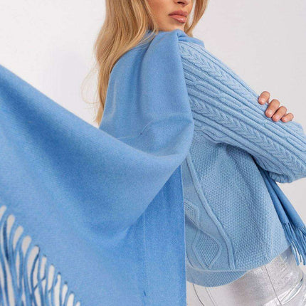 Chic Winter Wrap with Tassel Accents - Luxurious 100% Polyester, 196 cm Long - Très Elite