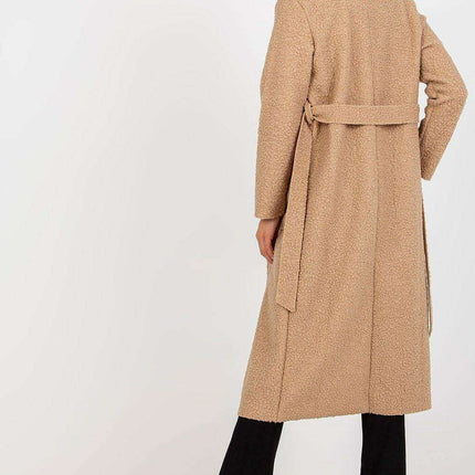 Chic Women's Coat with Tie Belt and Elegant Details - Très Elite