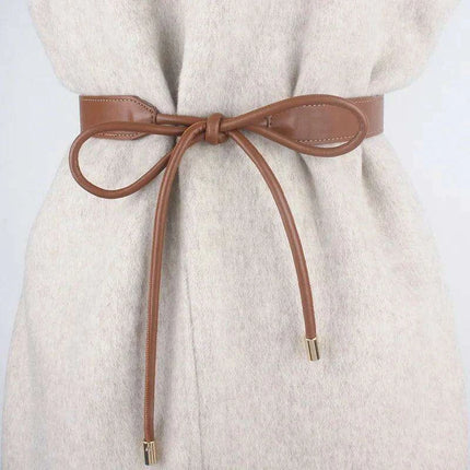 Chic Women's Leather Waist Belt with Stylish Knot Accent - Très Elite