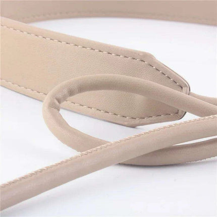 Chic Women's Leather Waist Belt with Stylish Knot Accent - Très Elite