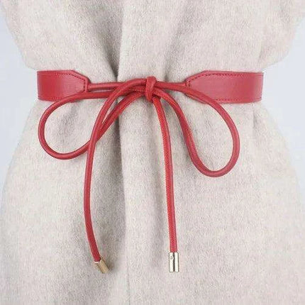 Chic Women's Leather Waist Belt with Stylish Knot Accent - Très Elite