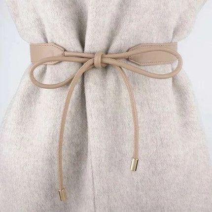 Chic Women's Leather Waist Belt with Stylish Knot Accent - Très Elite