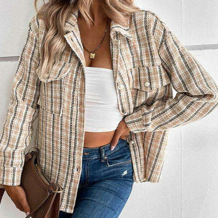 Chic Women's Plaid Shirt Jacket for Effortless Seasonal Fashion - Très Elite
