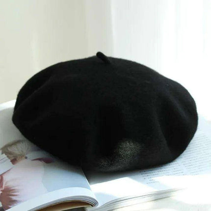 Chic Wool Beret for Women - Timeless Style Meets Cozy Comfort - Très Elite