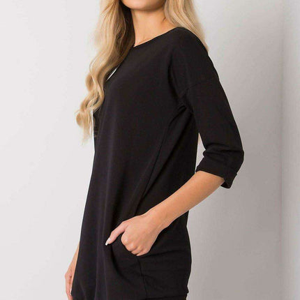 Chic and Cozy Sweatshirt Dress for All-Day Wear - Très Elite