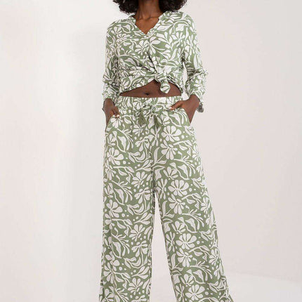 Chic and Cozy Wide-Leg Trousers for Women - Très Elite