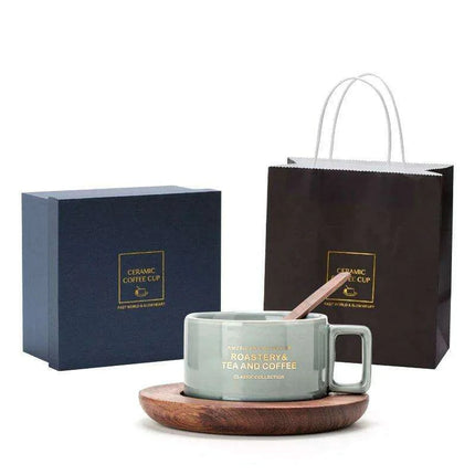 Classic American Elegance: Ceramic Coffee Mug Set with Walnut Holder and Gift Box - Très Elite