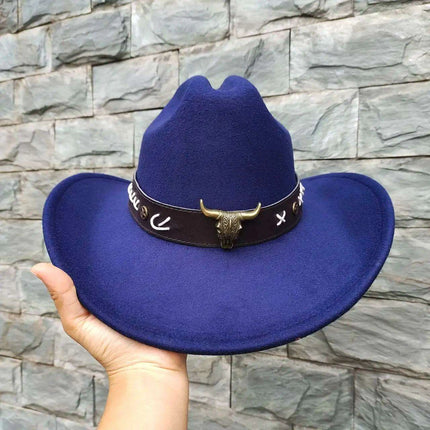Classic Waterproof Cowboy Hat with Unique Cowhead Detail - Trendy Straw Sun Protection Accessory - Très Elite