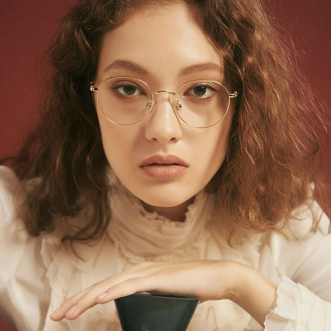 Cleo Crystal Frames - A Vibrant Expression of Artistic Sophistication