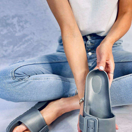Comfort and Style Flip-Flops Model 180572 - Très Elite