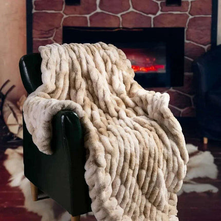 Cozy Beige Ruched Faux Fur Throw - Luxurious Reversible Mink Fleece - Très Elite