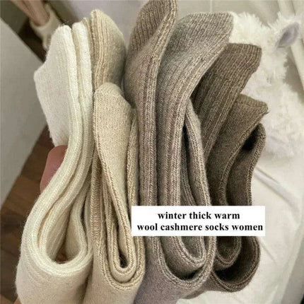 Cozy Cashmere Blend Thermal Crew Socks for Women - Ultimate Warmth and Comfort - Très Elite