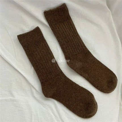 Cozy Cashmere Blend Thermal Crew Socks for Women - Ultimate Warmth and Comfort - Très Elite
