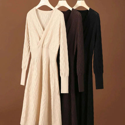 Cozy Cashmere-Wool Blend Slim Fit Knit Dress for Women - Essential Autumn/Winter Fashion - Très Elite